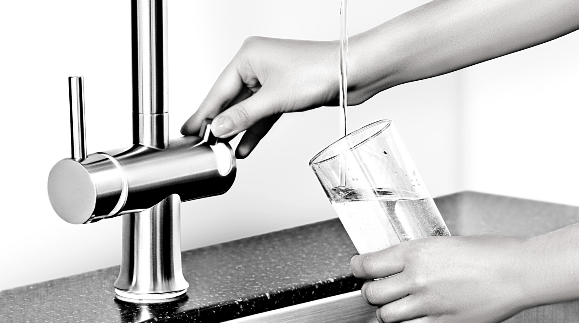 Testen stromend drinkwater uit kraan